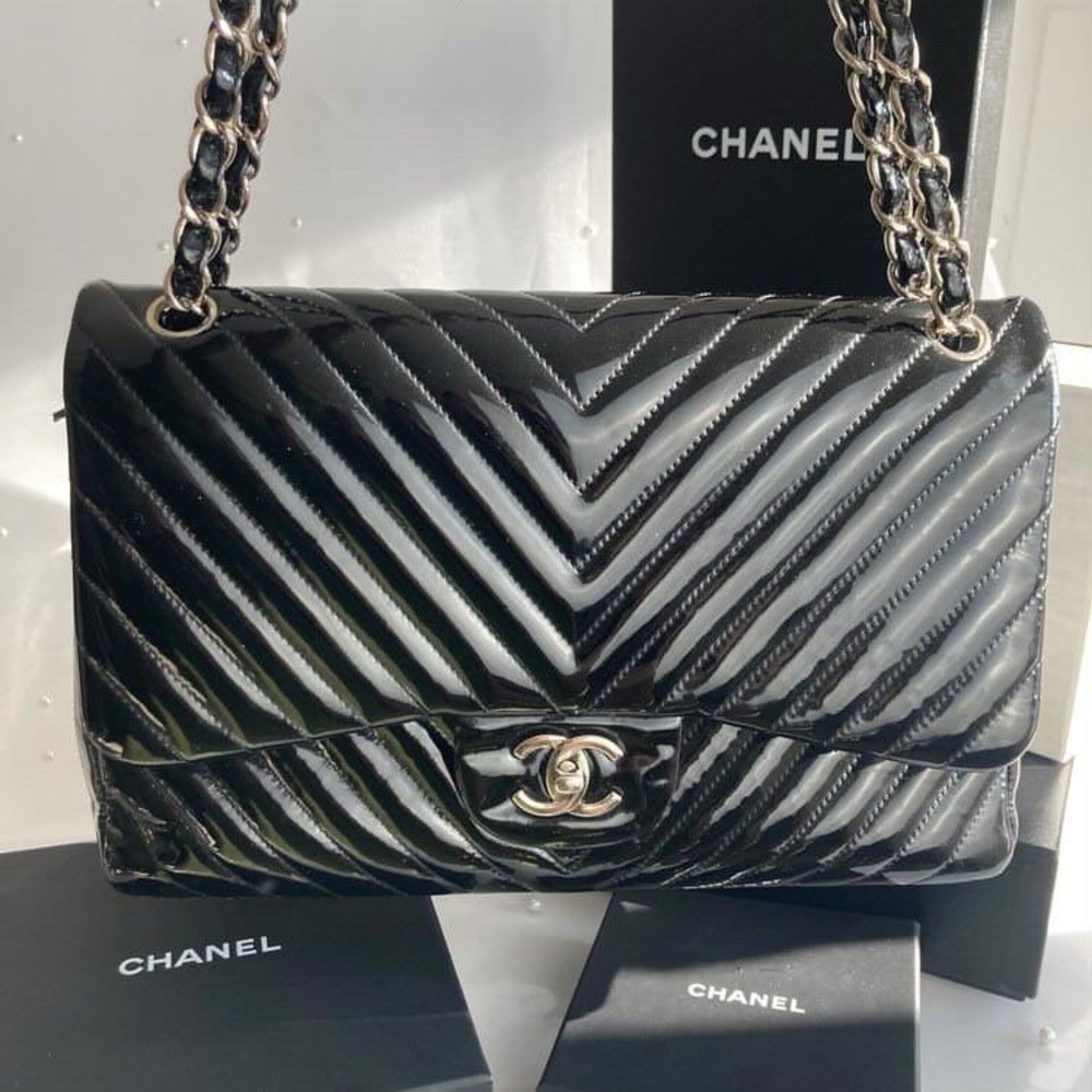 Chanel Black Patent Leather Jumbo Classic Double Flap